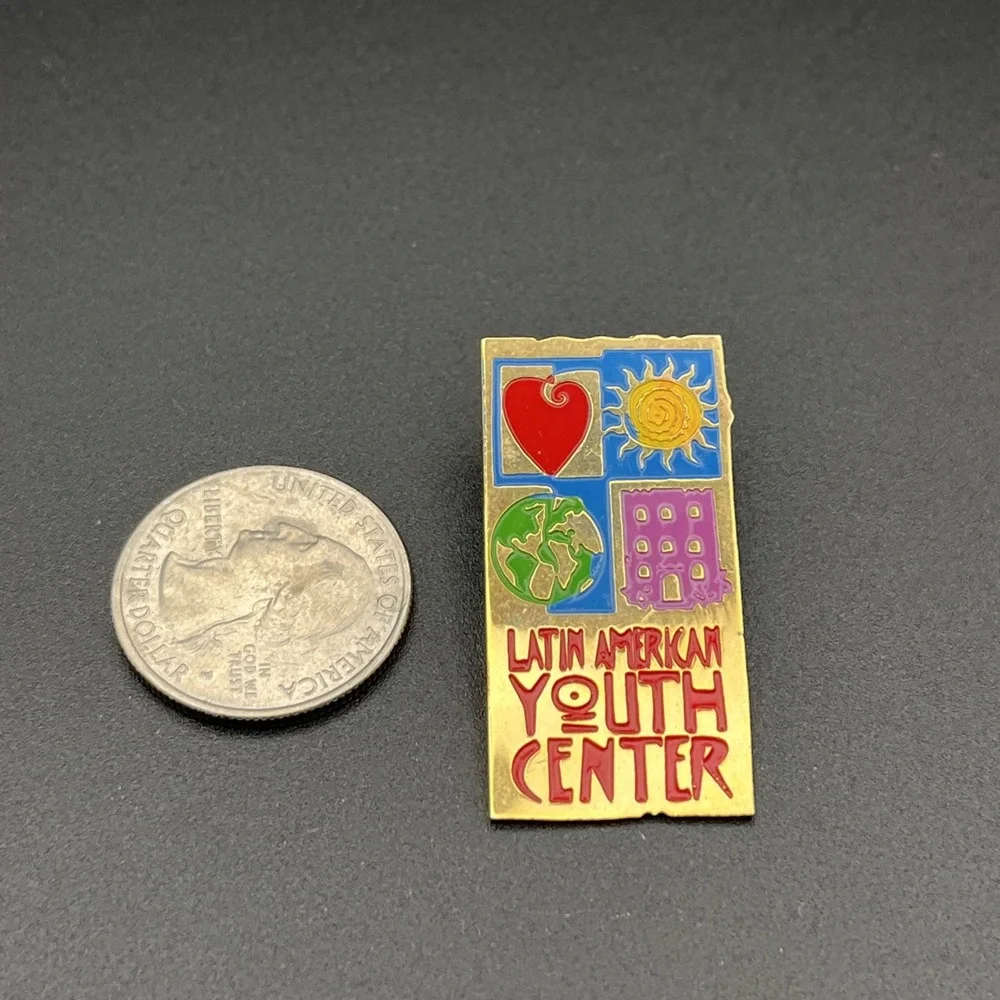Latin American Youth Center Gold Tone Lapel‎ Hat Pin